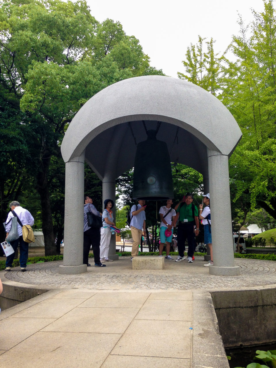 peace bell hiroshima memorial peace park