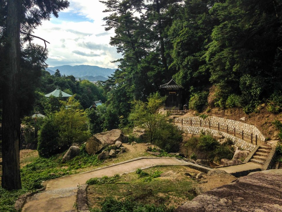 mount-misen-miyajima-japan-tallypack-travel