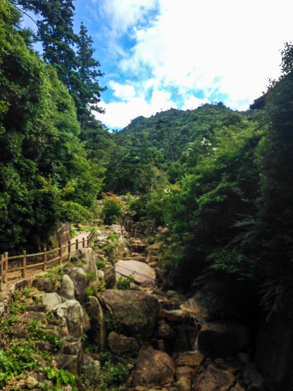 mount-misen-miyajima-japan-tallypack-travel