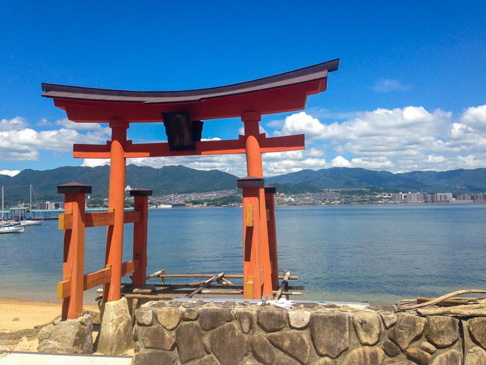 A Hike Up Mount Misen The Sacred Deer Of Miyajima Tallypack a-hike-up-mount-misen-the-sacred-deer-of-miyajima-tallypack